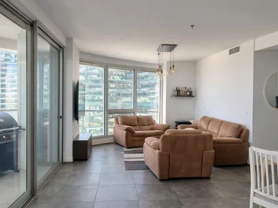 Residential quarter Tour guindi tlv fashion mall