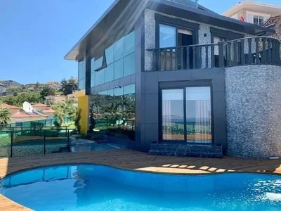 Willa Stylowa willa 4+1 z luksusowymi meblami i widokiem na morze.