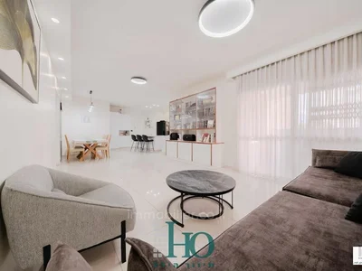 Residential quarter Avec terrasse proche de la mer bien agence projet de qualite