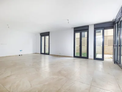 Wohnviertel Duplex avec jardin dans immeuble boutique haut de gamme