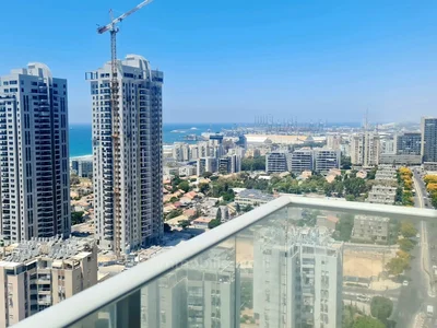 Quartier résidentiel A ne pas manquer !, agréable, avec terrasse, bel appartement, bien agencé, bon emplacement, bonnes orientations, clair, dans un bel immeuble, etage haut avec vue, haut standing, magnifique, proche de la mer, projet de qualité, spacieux, vue sur la mer