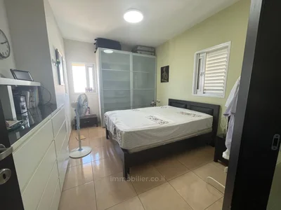 Residential quarter A ne pas manquer a renover au centre avec terrasse bien agence bonne occasion dans rue calme