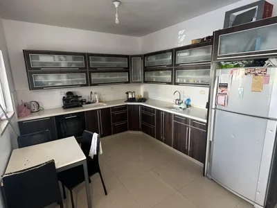 Жилой квартал Rare rdj 4 pieces avec 140m2 jardin