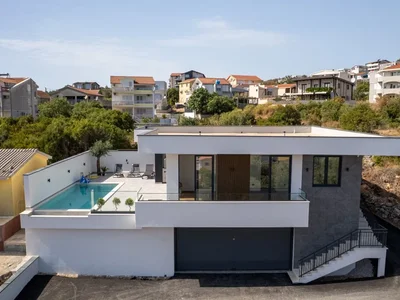 Willa Modern villa with a sea view at the price of an apartment — Krimovica