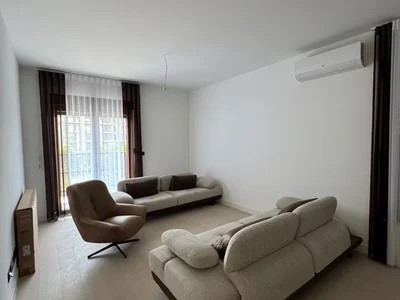Wohnviertel Stan 53 m² na Izdavanje – Krivi Most, Podgorica