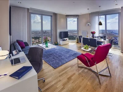 Complexe résidentiel High-rise residence with swimming pools, a green area and a restaurant close to the city center, Istanbul, Turkey