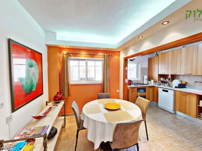 Dzielnica mieszkaniowa Appartement rare de 45 pieces quartier rambam rishon lezion