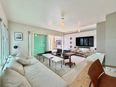 Wohnviertel Duplex penthouse face a la mer