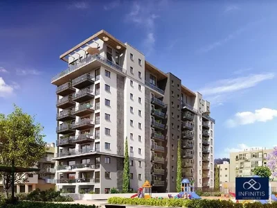 Wohnviertel Avec terrasse dans un bel immeuble au centre proche de la mer bel appartement projet de qualite