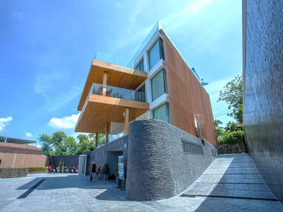 Жилой комплекс Bluepoint Luxury Condominiums