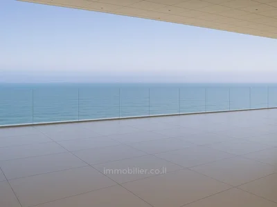 Wohnviertel Half floor luxury sky villa infinity tower tel aviv