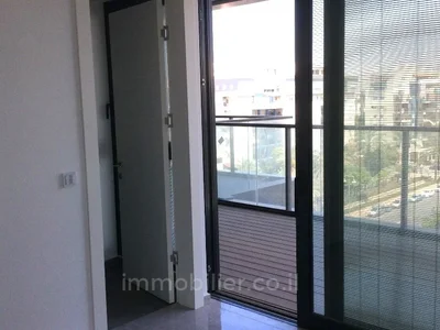 Wohnviertel 5 pieces a vendre dans un bel immeuble kiryat leumi rishon lezion