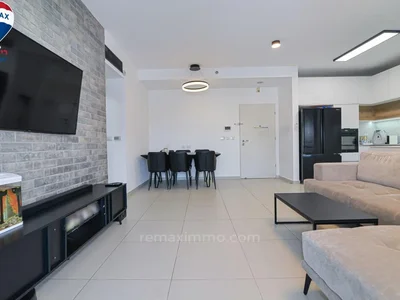 Residential quarter A saisir un superbe appartement de 4 pieces au dessus du beth habad francophone