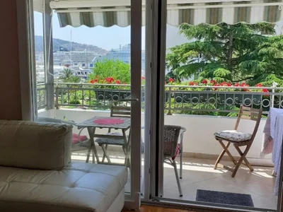 Wohnviertel Stan 60 m² na Izdavanje – Centar, Bar