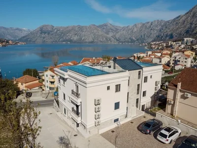 Wohnviertel Stan 82 m² na Prodaju – Dobrota, Kotor