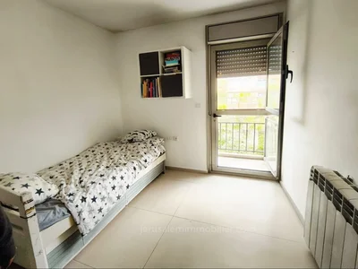 Dzielnica mieszkaniowa Appartement familial 4 pieces avec terrasse souccah carree ideale jerusalem immobilier 026786595