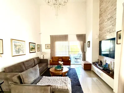 Жилой квартал Vous revez dune maison familiale de haut standing dans un quartier residentiel avec piscine ne revez plus cette maison est faite pour vous