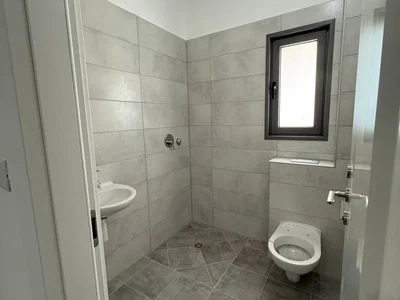 Жилой квартал A saisir A louer immediatement appartement de 4 pieces neuf en plein centre ville de hadera