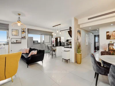 Wohnviertel Mini penthouse dexception a ashkelon vue imprenable sur le lac