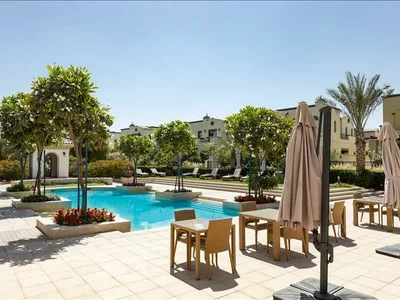 Wohnanlage Mushrif Village — gated residence by Select Group with swimming pools, gardens and a club in Mirdif, Dubai