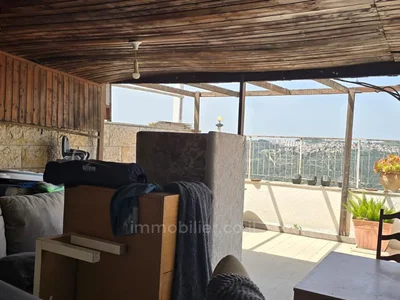 Barrio residencial Agreable avec terrasse bel appartement bon emplacement bonnes orientations calme clair dans rue calme neuf