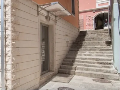 Handel Poslovni prostor 100 m² na Prodaju – Stari Grad, Herceg Novi