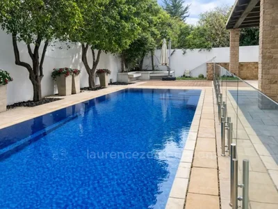 Wohnviertel Belle maison en centre ville piscine