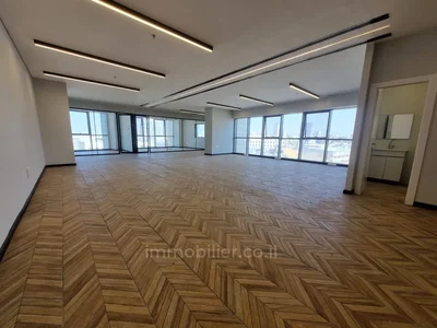 Residential quarter Bureaux neuf dans immeuble de bureaux tres recherche sur guivat shaoul