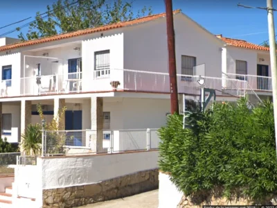 Residential complex Edificio de 10 apartamentos para reformar en Castell Platja d Aro en la Costa Brava