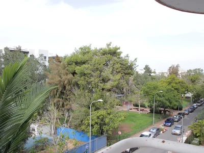 Barrio residencial Centre ville face au parc pour famille religieuse