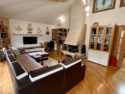 Wohnviertel Stan 136 m² na Prodaju – Centar, Podgorica