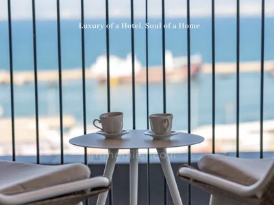 Quartier résidentiel Appartements parfaits et meublés avec vue sur la mer et les jardins bahá’í, entièrement meublés et déjà loués, pour y vivre ou pour investissement.