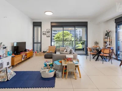 Жилой квартал Magnifique appartement dans lun des petits immeubles du complexe gindi a tel aviv