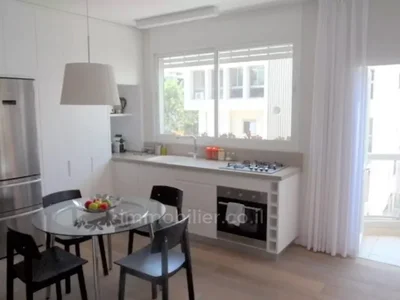 Quartier résidentiel 3 pièces de standing avec ascenseur proche hilton