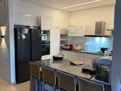 Barrio residencial Bonne affaire 5 pieces barnea immeuble recent