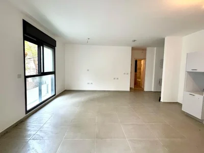 Quartier résidentiel Appartement neuf 3 pièces – bat yam centre