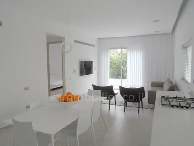 Quartier résidentiel Magnifique 3 piÈces avec terrasse proche mer