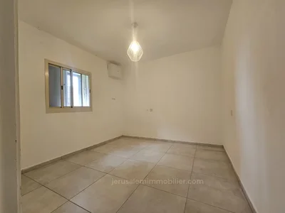 Wohnviertel Rasco rare appartement neuf avec jardin prive dans immeuble renove jerusalem immobilier 026786595
