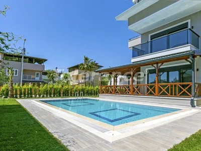 Cottage village New triplex villa 3+1 in Kadriye, Antalya in the complex with a private pool and near the golf fields.
