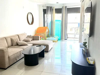 Quartier résidentiel Superbe 3 pièces rénové – quartier sud de bat yam