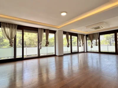 Quartier résidentiel Stan 228 m² na Izdavanje – Preko Morače, Podgorica