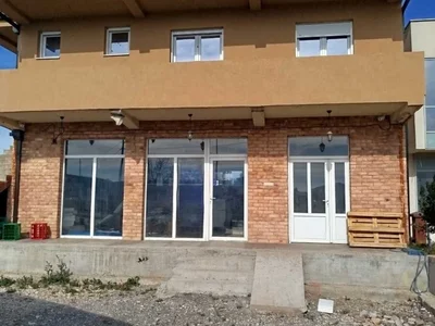 Comercio Poslovni prostor 186 m² na Prodaju – Gornja Gorica, Podgorica