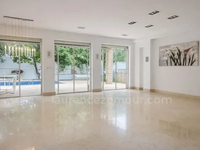 Wohnviertel Belle maison en centre ville piscine