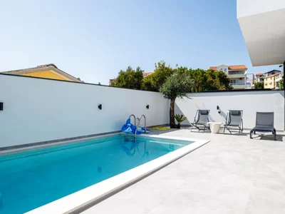 Willa Modern villa with a sea view at the price of an apartment — Krimovica