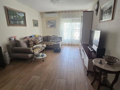 Quartier résidentiel Appartement à louer, 3 pièces, rue shmuel pinles, jérusalem