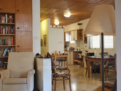 Quartier résidentiel À vendre | appartement 2 pièces avec beaux volumes – rue shalom aleichem, tel-aviv