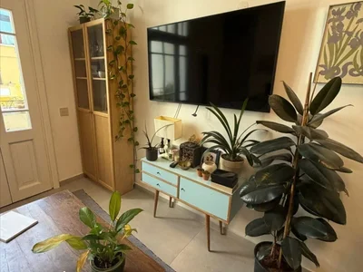 Dzielnica mieszkaniowa Charmant appartement de 3 pieces dans un immeuble historique rue montefiore