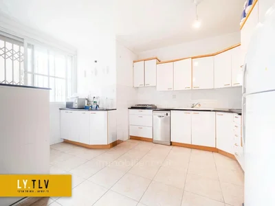 Quartier résidentiel 4 pieces a vendre a nahalat yitshak