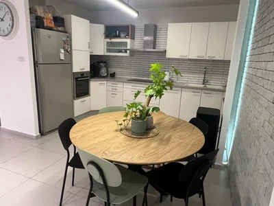 Wohnviertel A vendre a ashdod superbe appartement de 4 pieces avec suite parentale dans le quartier youd bet