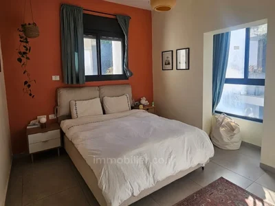 Quartier résidentiel A vendre-2.5 pieces-angle ben yehuda/yirmiyahu proche plage